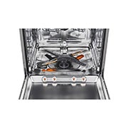 منظر لأذرع الغسيل الأربعة داخل الغسالة