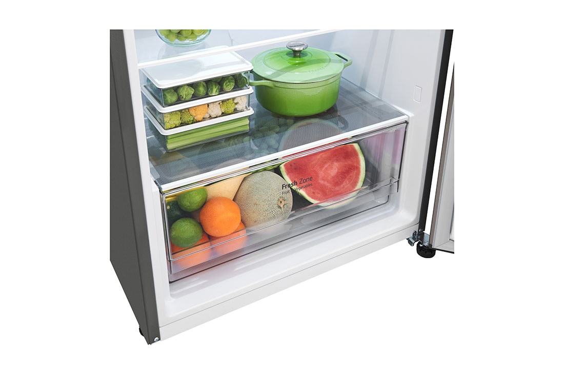 Bottom drawer with food