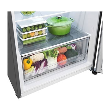 Bottom drawer with food