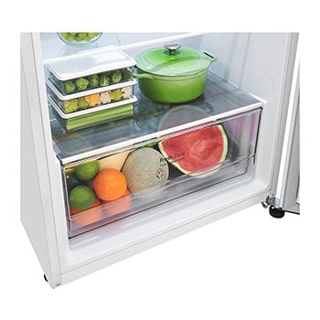 Bottom drawer with food