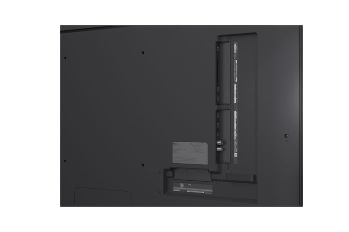 Färgstänk flyger från golvet upp i rött, orange, gult, grönt, blått och lila. En kort text beskriver hur LG:s färgomfångsteknik ersätter Quantum Dot för att ge förbättrad färgåtergivning.