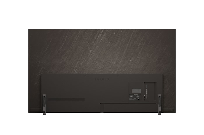 Vardagsrum med en väggmonterad LG OLED TV. På TV:n visas en bergskedja mot en mörk kvällshimmel fylld av stjärnor. Den här scenen är delad på mitten för att visa hur Perfect Black levererar äkta svärtor oavsett om det är ljust eller mörkt omkring dig. Den ena sidan av scenen visar en mattare, gråare version av landskapet med texten Icke-perfekta svärtor. Den andra sidan visar en mer tilltalande bild med ett större dynamiskt omfång av svärtor och högdagrar. Denna har texten Perfekta svärtor. Logotypcertifiering syns också, Perfect Black-teknik levererar svärtor mörkare än eller lika med 0,24 nit upp till 500 lux. En textbubbla vid dess sida lyder Kontrollera Perfect Black-certifieringsmärket.