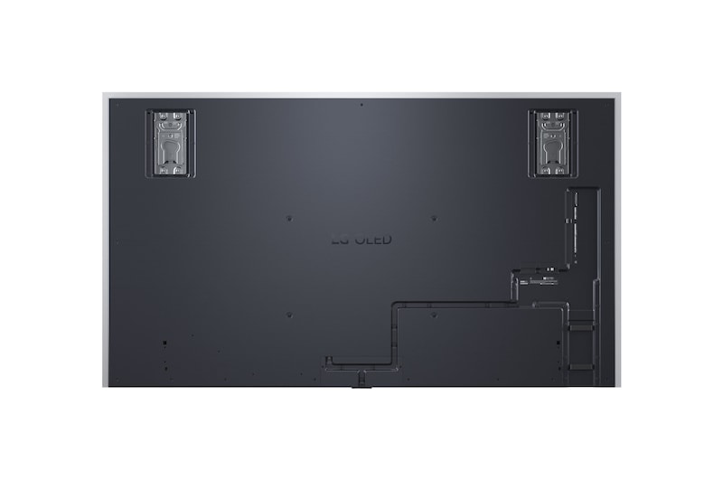 Närbild av en LG OLED TV-skärm som visar hur AI Search fungerar. Ett litet chattfönster är öppet som visar hur användaren frågade efter vilka sportspel som är tillgängliga. AI Search svarar via chatt och genom att visa miniatyrer av tillgängligt innehåll. En uppmaning att fråga Microsoft Copilot visas också. 