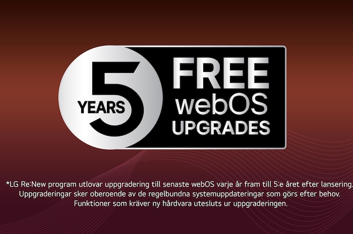 Före och efter-jämförelse av hur LG:s 4K Super Upscaling förbättrar bildkvaliteten. Två paneler som visar samma bild av en färgglad fågel som sitter på en gren i en skog, panelen till höger är urblekt. Titeln talar om hur 4K Super Upscaling förbättrar upplösning, ljusstyrka och klarhet. 