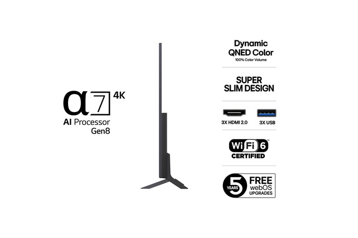 Vy från vänster av LG QNED82 TV 