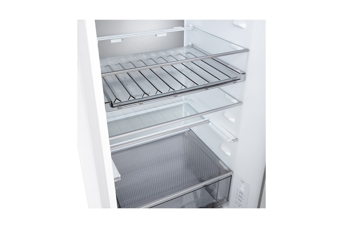 LG kyl/frys (GBBS726CPY) hylla markerad i blått med pilar upp och ner, höger bild visar en vikt hylla med två vattenflaskor