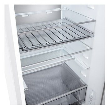 LG kyl/frys (GBBS726CPY) hylla markerad i blått med pilar upp och ner, höger bild visar en vikt hylla med två vattenflaskor