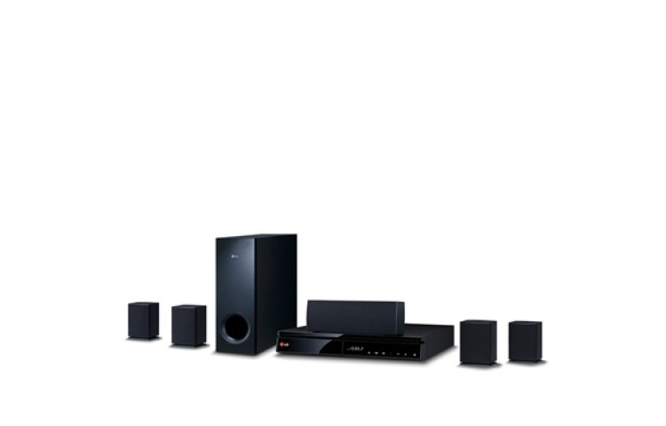 Vy framifrån av 5.1-KANALS 3D-HEMMABIOSYSTEM. SMART BLU-RAY OCH DLNA. TALLBOYHÖGTALARE FRAM. 5 SEKUNDERS STARTTID. BH6240S