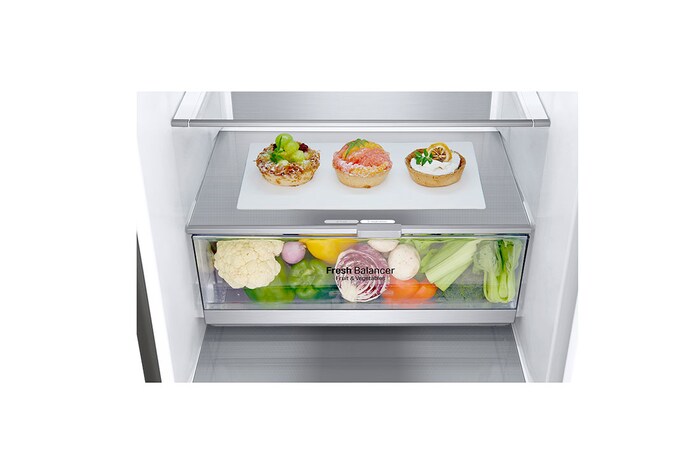 LG 1.86M 341L Kombinerad kyl/frys(Shiny Steel) - Energiklass D, Door Cooling™ och Smart Diagnosis™, GBB71PZVGN