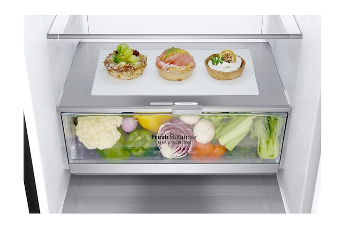 LG 2.03M 384L Kombinerad kyl/frys(Matte Black) - Energiklass D, Door Cooling™, GBB72MCEGN