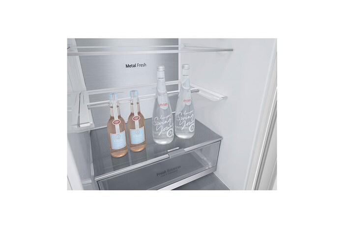 LG 2.03M 384L Kombinerad kyl/frys(Vit) - Energiklass D, Door Cooling™ och Smart Diagnosis™ med Wi-Fi, GBB72SWUGN