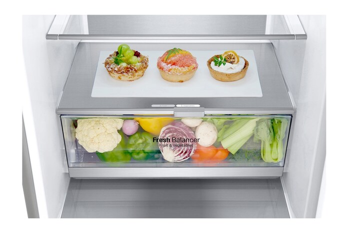 LG 2.03M 384L Kombinerad kyl/frys(Stainless Steel) - Energiklass B, Door Cooling™ och Smart Diagnosis™ med Wi-Fi, GBB92STABP