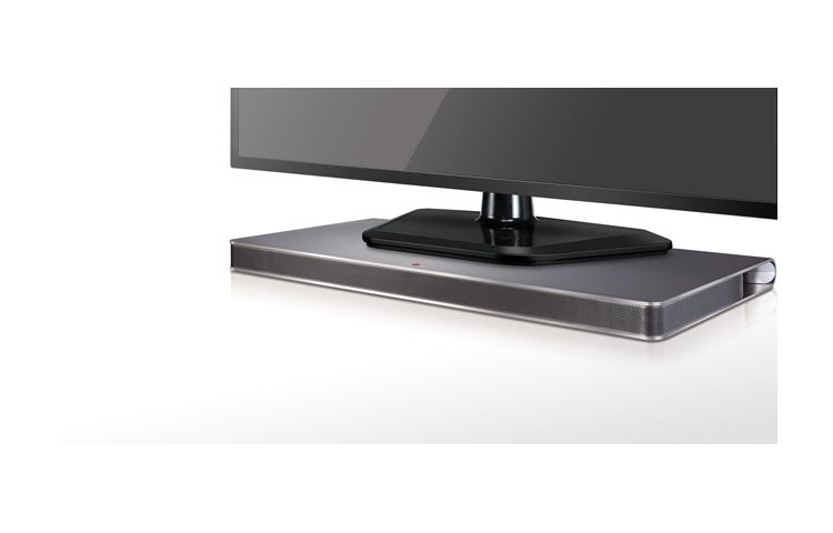 LG SoundPlate™ ger dig en förbättrad ljudupplevelse från din platt-TV i en diskret och slimmad design. På endast 35 mm får du ett fylligt och djupt 4.1-ljud med dubbla inbyggda subwoofers. Enkel att montera, antingen trådlöst eller med en enda kabel, får du ett komplett ljudsystem utan trassel., LAP341N