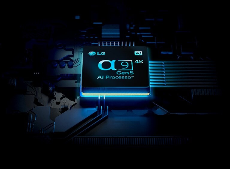 LG ⍺9 Gen5 AI-processor 4K-chip sett tillsammans med utskjutande ljusstrålar.