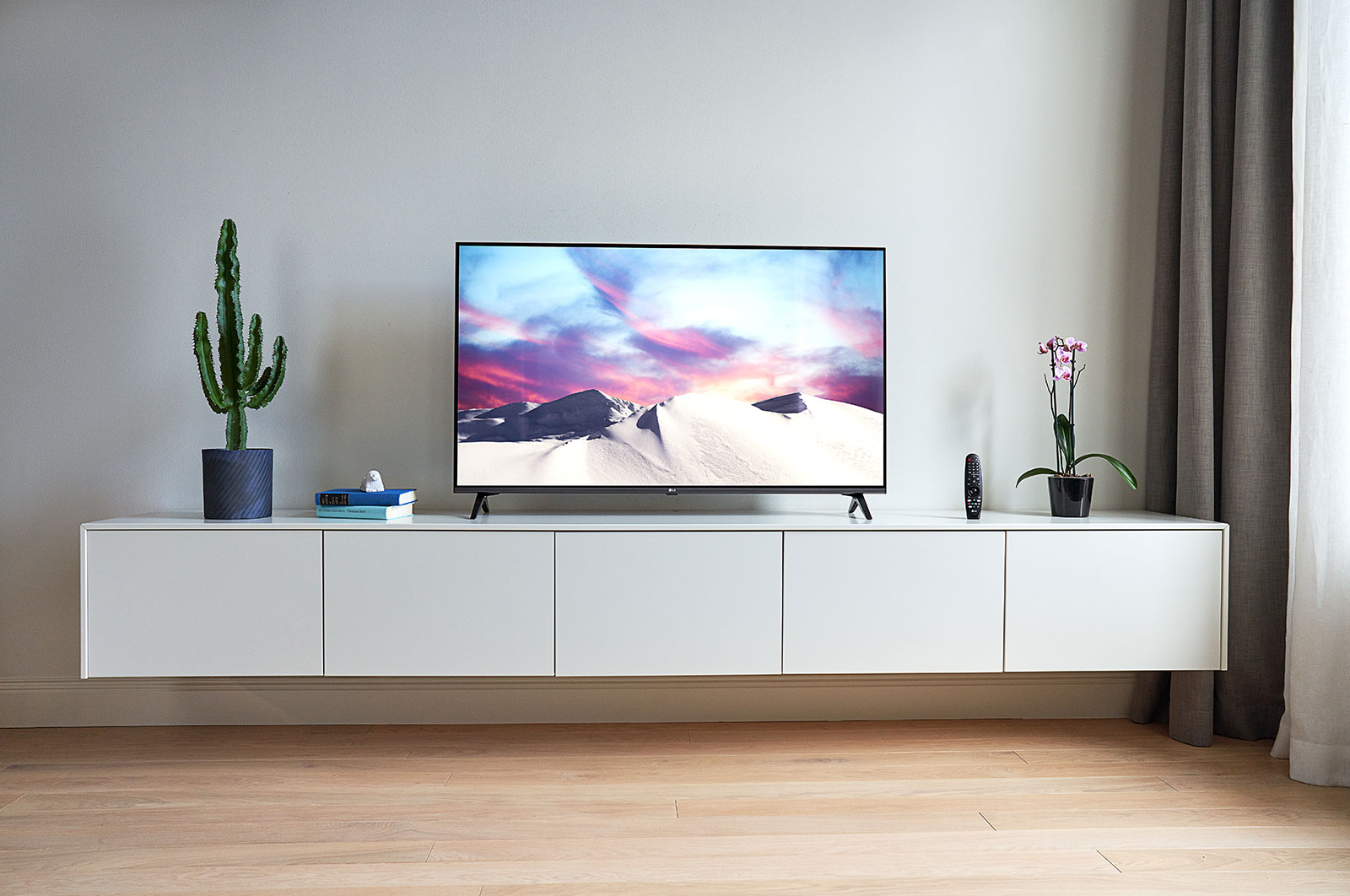 LG Ultra HD 4K TV - 65”, 65UM7510PLA