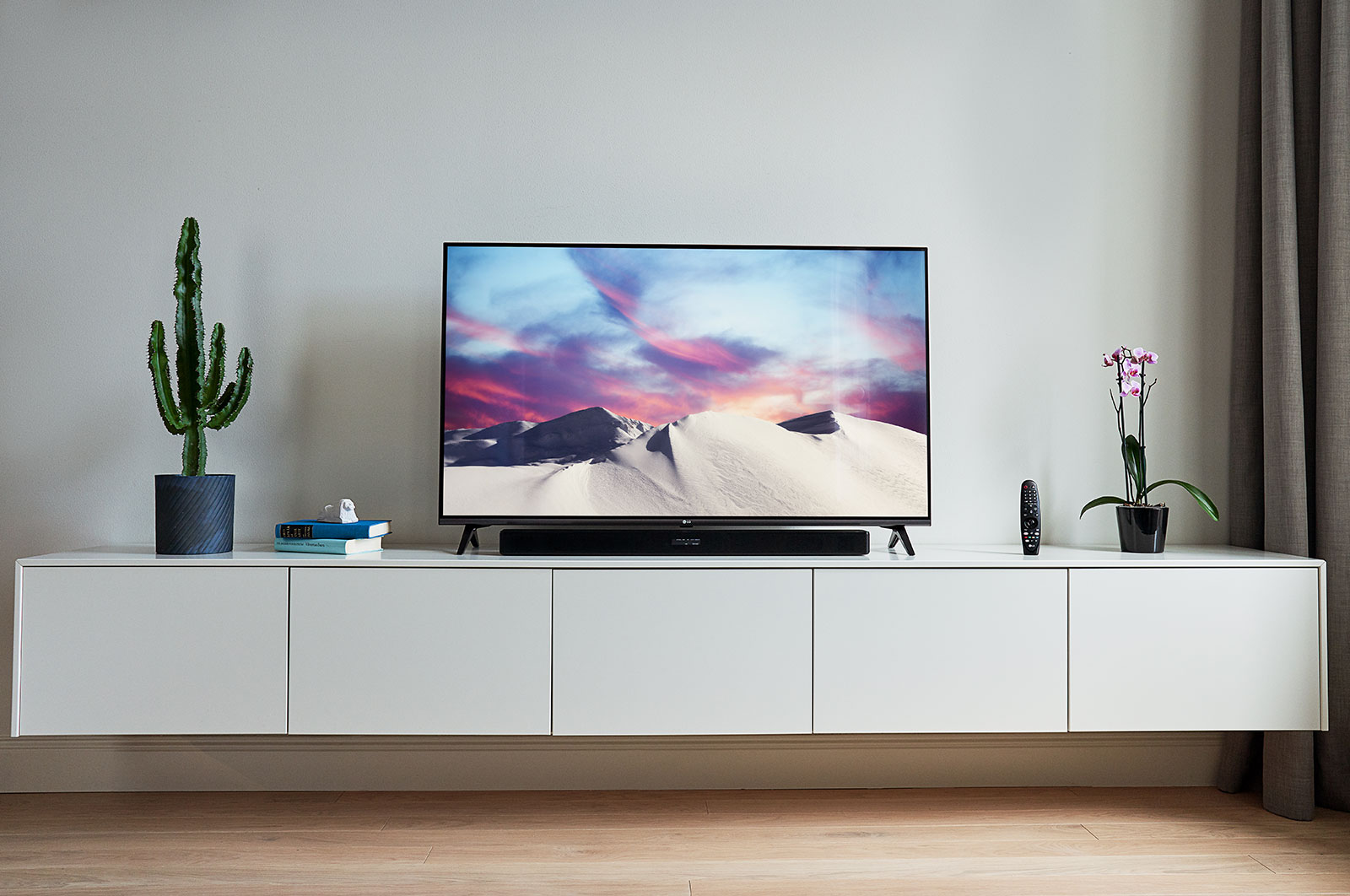 LG Ultra HD 4K TV - 65”, 65UM7510PLA