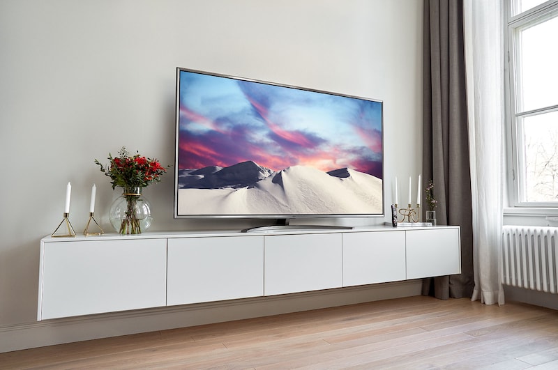 LG Ultra HD 4K TV - 82”, 82UM7600PLB