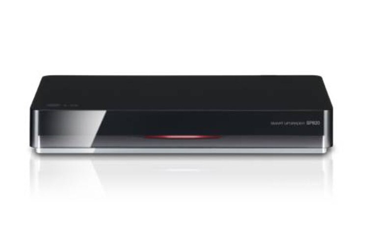 Vy framifrån av Uppgraderar din TV till en LG Smart TV SP820N