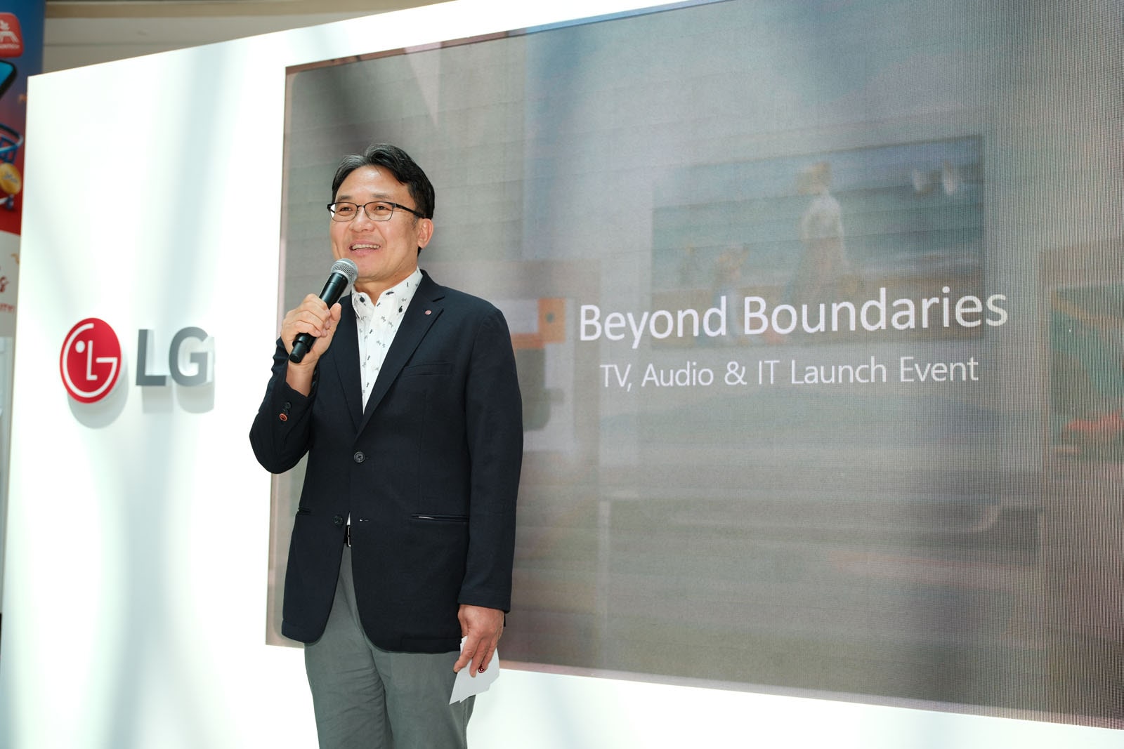 Mr Fabian Kunho Lee, Managing Director Of LG Electronics Singapore
