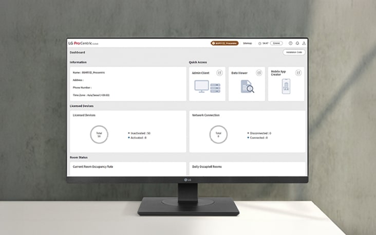 The LG Pro:Centric Cloud dashboard is displayed on the PC screen.