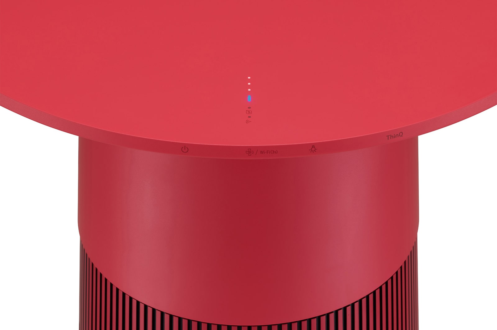A scene that merges into one appears to show that it is used for two purposes: a table and an air purifier.  Props are placed on top of the product, and purified air is shown from the top of the product.