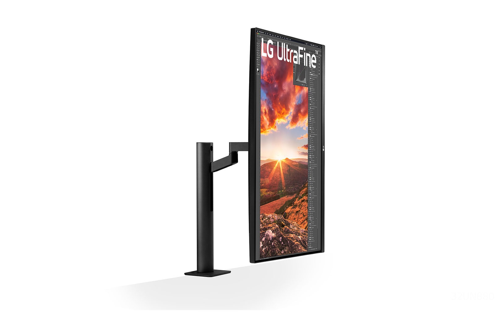 LG UltraFine™ 32" IPS Display Monitor with Ergo Stand, 32UN880-B