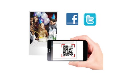Linking to SNS through QR code