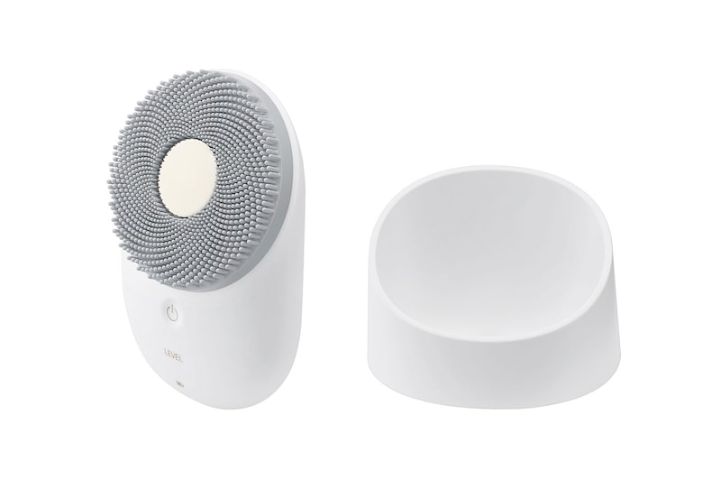 LG Pra.L Ultrasonic Face Cleanser, BCN2