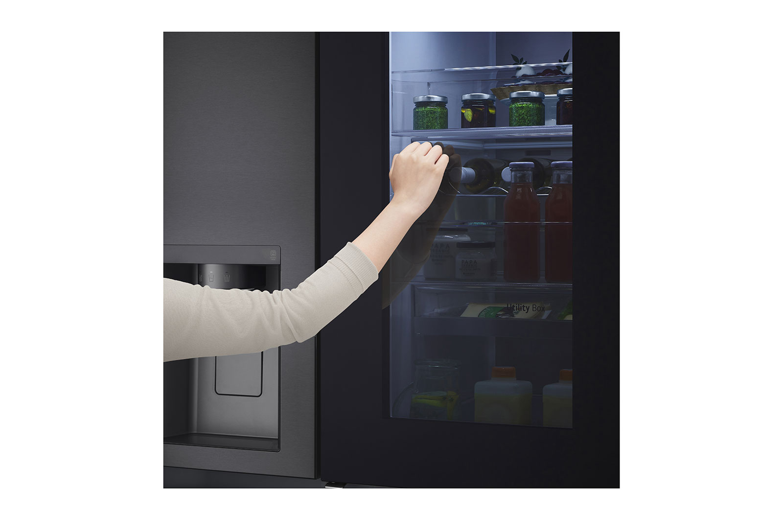 LG  617L Side by Side Fridge with InstaView® Door-in-Door™ in Matt Black, GS-X6172MC