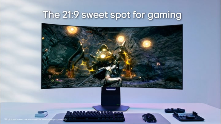 This animated monitor shows the display growing from 49-inch 32:9  to 45-inch 21:9.