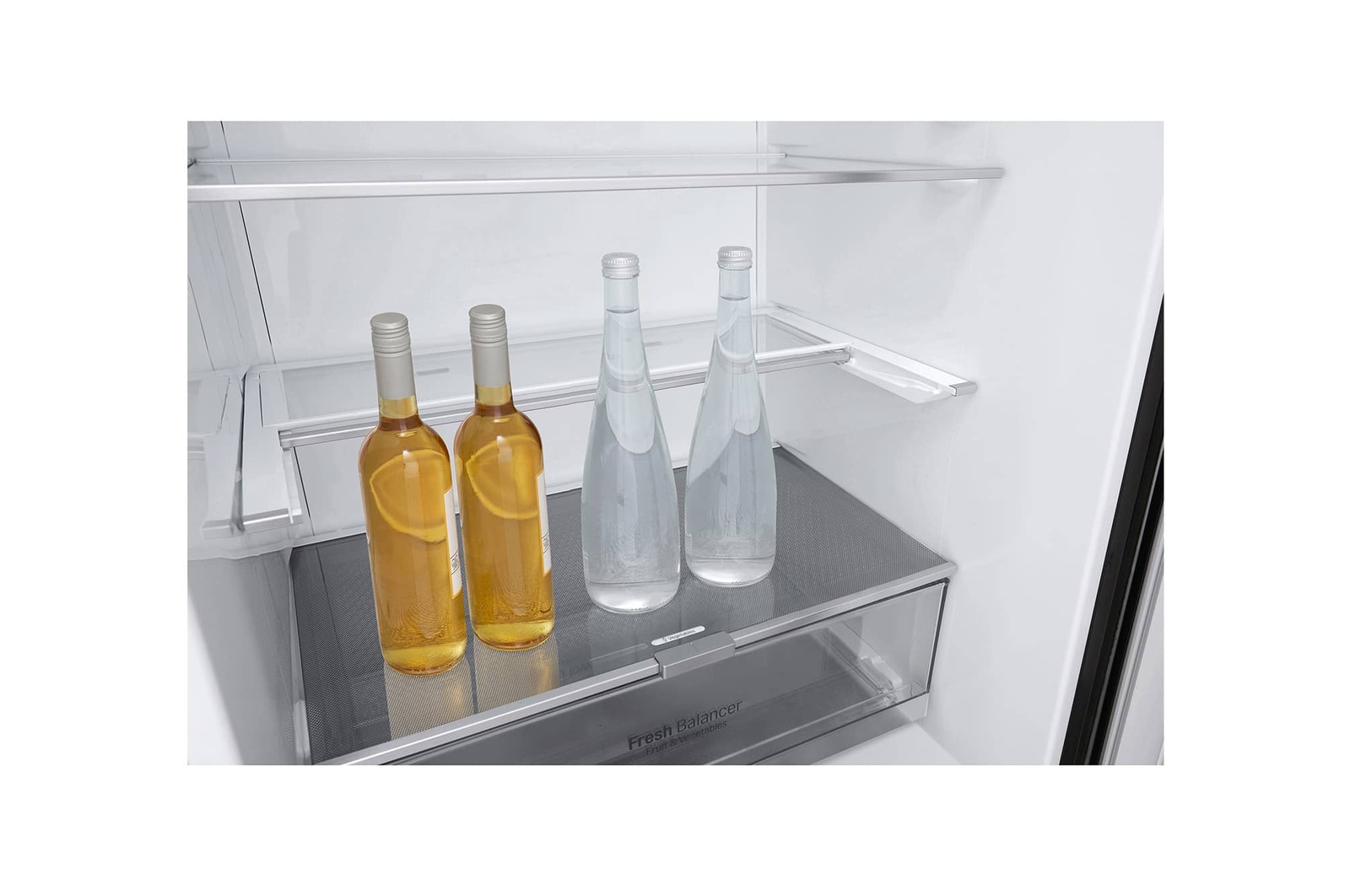 LG 421L Bottom Freezer Refrigerator with Smart Inverter Compressor™ in Matte Black, GB-B4215MC