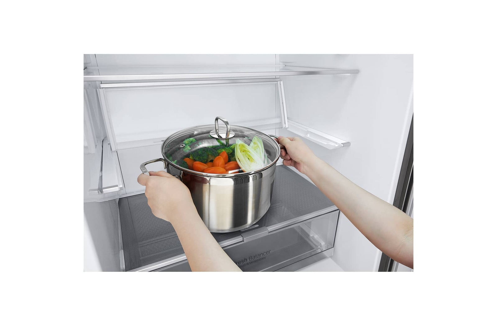 LG 421L Bottom Freezer Refrigerator with Smart Inverter Compressor™ in Prime Silver, GB-B4215PY