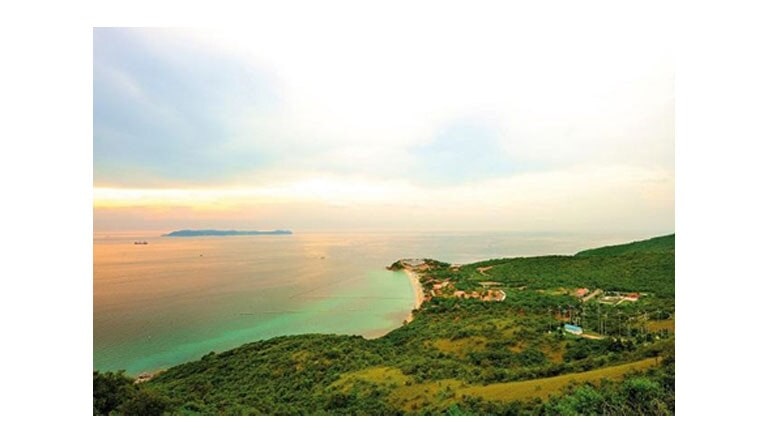 บรรยากาศมุมสูงที่เกาะล้าน