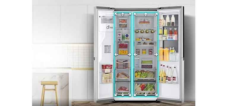 พื้นที่จัดเก็บของภายในตู้เย็น LG กว้างและดูเป็นระเบียบ