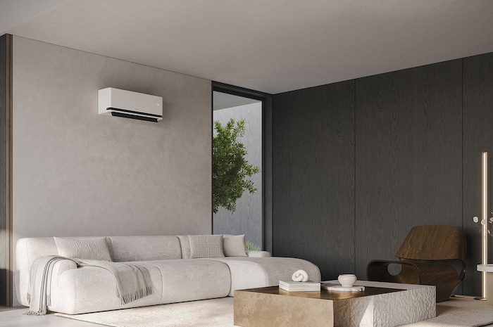 ห้องนั่งเล่นทันสมัยพร้อมเครื่องปรับอากาศ LG บนผนัง