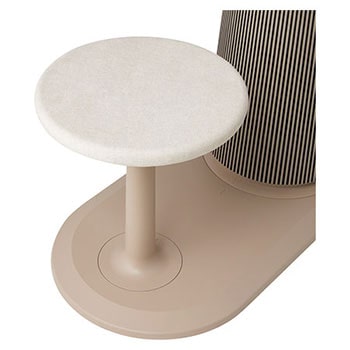 Front view of LG PuriCare™ AeroCatTower Air Purifier