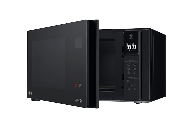 มุมมองด้านซ้ายพร้อมประตูสวิงเปิดอยู่