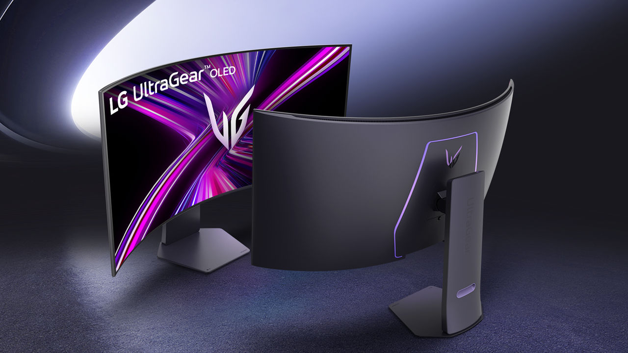LG_Unveils_World's_First 45-inch_Curved_OLED_5K2K_Gaming_Monitor_5.png