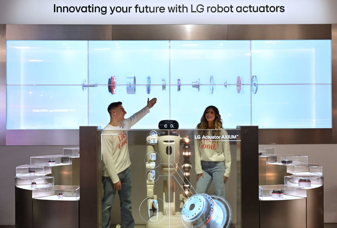 lg-at-ces-image-3.jpg