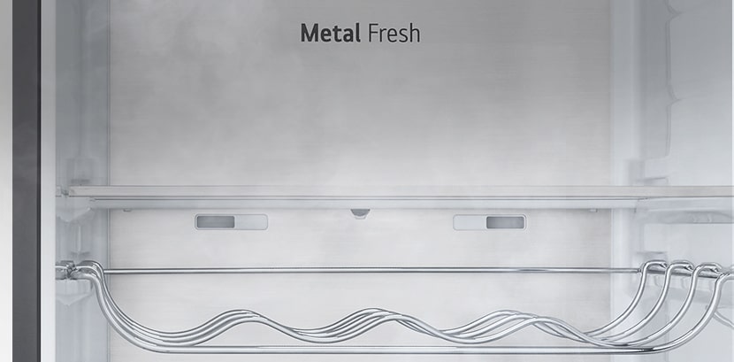 ภาพด้านหน้าของแผงโลหะระบายอากาศ Metal Fresh พร้อมโลโก้ "Metal Fresh"