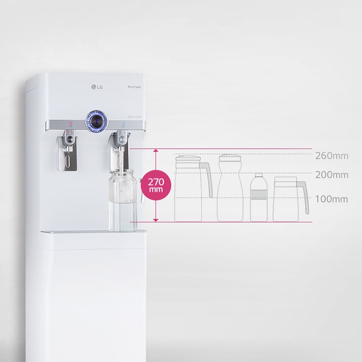 เครื่องกรองน้ำ LG ที่มีช่องจ่ายน้ำกว้างขวางถึง 270 มม. ออกแบบมาให้รองรับขวดหลากหลายขนาด เพื่อความสะดวกในการเติมน้ำ