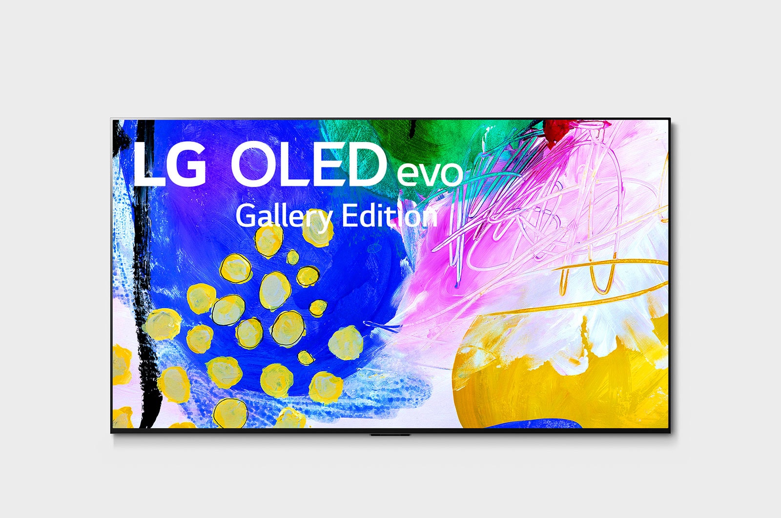 มุมมองด้านหน้าที่มี LG OLED evo Gallery Edition บนหน้าจอ