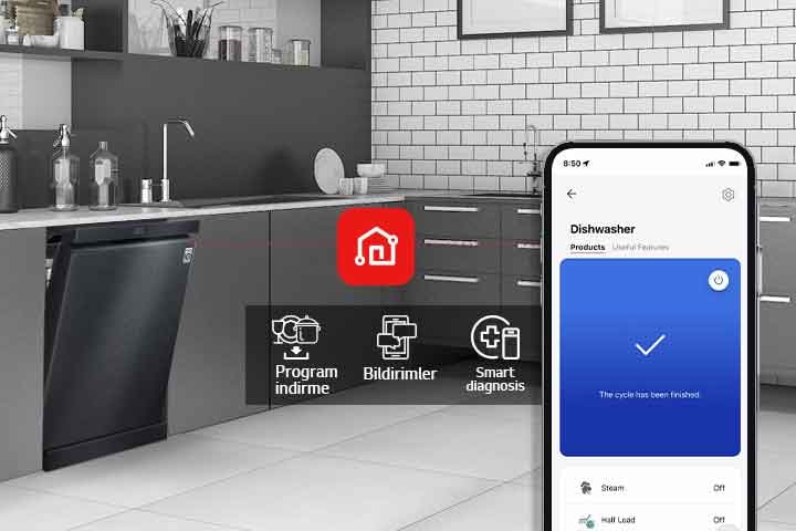Mutfakta LG ThinQ™ uygulamasını ve 3 uygulama özelliğini gösteren bir akıllı telefon: Program İndirme, Bildirimler ve Smart Diagnosis. 
