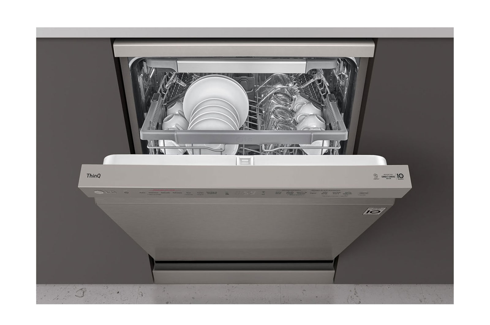 door open with dishes