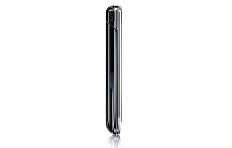 LG , GD900