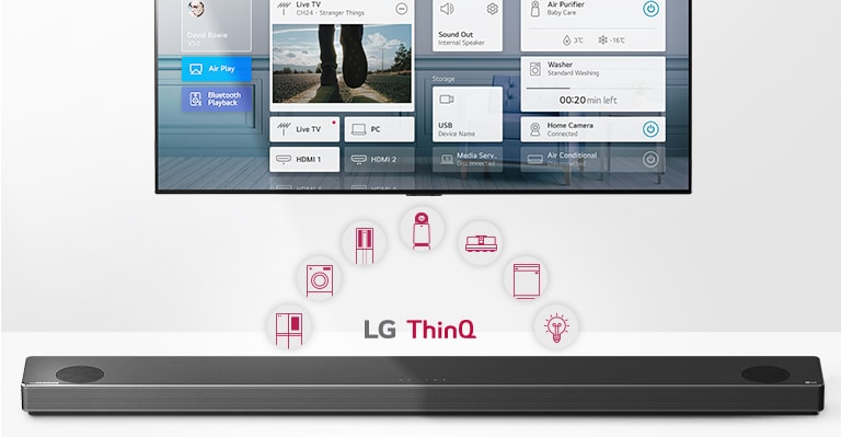 Duvarda asılı TV. TV'nin altında LG Soundbar. TV ve LG Soundbar arasında LG ThinQ logosu ve cihaz simgeleri gösterilir.