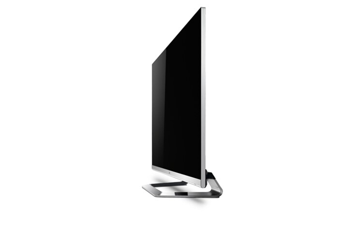 LG 42" LED Cinema 3D Smart TV; Magic Motion kumanda, 4 adet FPR gözlük, dahili Wi-Fi, MCI 400Hz gibi özellikleri CINEMA SCREEN tasarımı ile birleştiriyor., 42LM670S