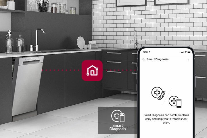 Mutfakta LG ThinQ™ uygulamasını ve özelliklerini gösteren bir akıllı telefon: Smart Diagnosis. 