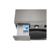 Top detergent port
