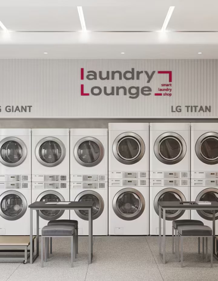 洗衣房內部以井井有條的佈局展示 LG Giant 和 LG Titan 洗衣乾衣機系列